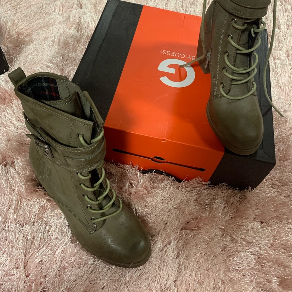 Brand new in box Guess boots size 6.5